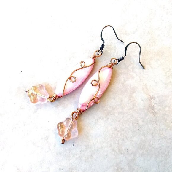 Pink Shell + Paw Print - Pet Lovers Wire Wrapped Dangle Earrings! Ueber Cute! - Picture 4 of 6